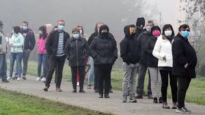 Alle infos direkt beim öamtc. Alle Slowaken Sollen Sich Antigen Schnelltest Unterziehen Zdfheute