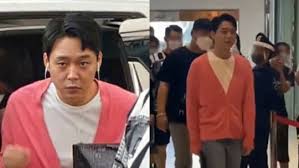 The lead single is a ballad titled into the water, among six other tracks. Park Yoo Chun Explains His Recent No Mask Controversy Zapzee