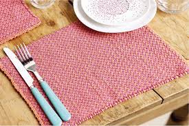 The simplest and easiest free pattern to achieve the classic shape of these rectangular placemats, knit in bernat maker home dec. Learn To Knit Linen Stitch Placemats Knitting Patterns Let S Knit Magazine