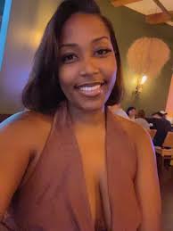 Jasmine Lockett (@lovingmyself.29) • Threads, Say more