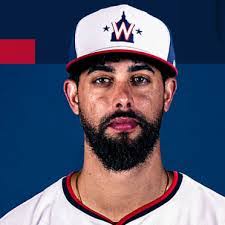 Sandy Baez's Instagram, Twitter & Facebook