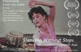 Adriana Davis (@adriananyc)