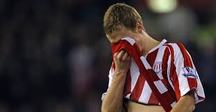 The stoke defender spoke to the daily telegraph in a rare interview and is clearly upset that one tackle has defined his career. Shawcross Ramsey Tackle Affected My Persona Football 365