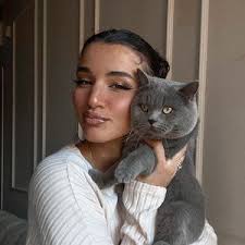 Anna Elle🐻‍❄️🤍 (@annaelle02)