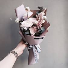 Pinterest Carriefiter 90s Fashion Street Wear Street Style Photography Style Hipster Vintage Desi Flowers Bouquet Graduation Flowers How To Wrap Flowers