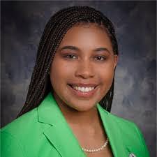 Jasmine Bess's Instagram, Twitter & Facebook