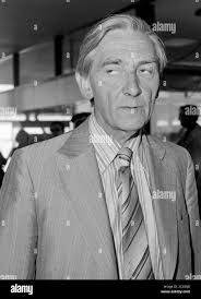 TUC general secretary Len Murray and his wife Heather arriving at London's  Heathrow Airport in May 1980 Stock Photo