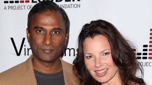 Fran Drescher Wears A Red Wedding Dress