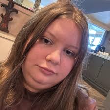 keep 3 taylor swift albums 🩷 Lover 🩶 1989 ❤️ Red 🩵 Debut 🧡 Fearless 💙  Midnights 🖤 Reputation 💜 Speak now 💛 Folklore 🤎 Evermore 🤍 The  Tortured Poets Department