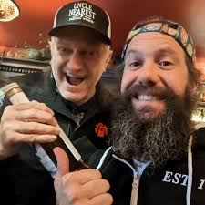 Don't tell the owner @cocktailambassadors that I'm closing his bar tonight