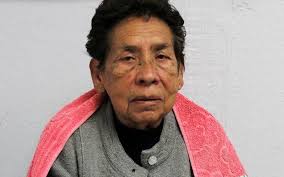 Buscan a familiares de mujer de la tercera edad extraviada