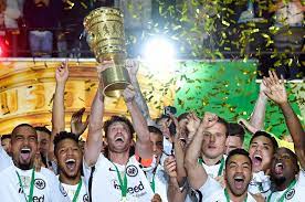 Eintracht frankfurt dfb pokalsieger 2018. Sensation Im Finale Eintracht Frankfurt Gewinnt Dfb Pokal 1 Bundesliga Badische Zeitung