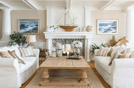 Such as sea stars, shells, ropes, corals, driftwood, they are all fantastic decorations to make your home in ocean atmosphere. 20 Beautiful Beach House Living Rooms
