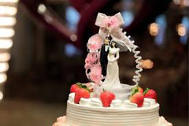 Our selection of stylish brides and groom reflect a range of skin tones and ethnicities allowing a combination that will more. Exquisite Wedding Cake Toppers For Your Epic Big Day