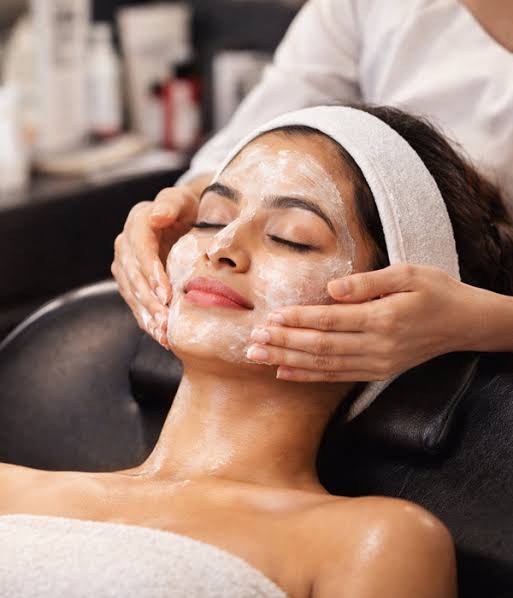 Skincare and facial beauty treatment