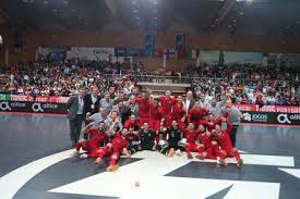 O jogo com a itália marca o inicio da prestação portuguesa na nations league, num grupo onde figura ainda a polónia. Italienische Futsalnationalmannschaft Futsal Portugal Italia