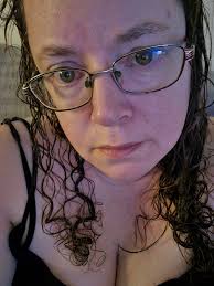 Single woman in Edmonton, AB seeking companion