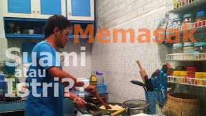Tontonilah isteriku bukan tukang masak. Telur Dadar Tahu Ala Chef Renatta Keluarga Biru