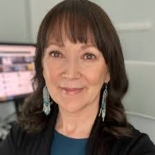 Sandra Stack's Instagram, Twitter & Facebook