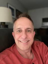 hey guys, i decided to keep this baby milk snake that a friend of mine had  me get out of her house. i've tried feeding it a pinky twice in the last