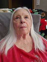 Lesley Nash's Instagram, Twitter & Facebook