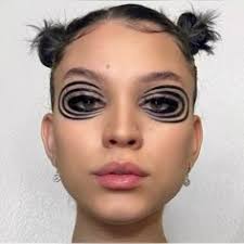 Madison Glover (maddiehattter)