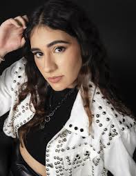 December 2022 Issue by davincimagazine