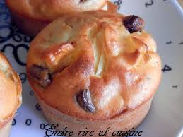 Petits Cakes Pommes Ananas Aux Amandes Et Chocolat Avec Images Cake Aux Pommes Petit Cake Cake