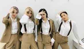 61 kg (134 lbs) blood type: Mamamoo Global Mamamoo X Seventeen Facebook