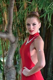 Http Telenovelaamoresverdaderos Blogspot Com 2013 03 Marjorie De Sousa Kendra Ferreti Boda Amores Verdaderos Marjorie De Sousa Estilo De Famosos Celebracion