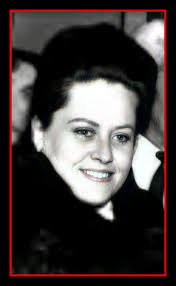 Desenlace doloroso La señora esposa del Dr. Illia, Silvia Martorell, muy  joven entonces, sólo contaba cincuenta años, padecía una cruel enfermedad.  Fue tratada en nuestro país y posteriormente en Houston, Texas, sin