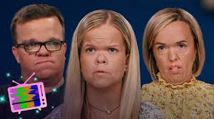 7 Little Johnstons': Anna & The Family DRIFT APART After She SKIPS Their  Graduations .....See more in comment 👇👇