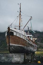 Pin By Paula Torres On Wanderlust Boat Fishing Boats Old Boats