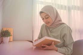 Untuk kelas mengaji al quran dewasa ini, kami cadangkan umur bermula dari 18 tahun ke atas. Kelas Mengaji Online Dewasa Belajar Iqra Al Quran 1 To 1