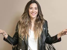 Un mentón más pronunciado y una cola perfecta. Jimena Baron Fue Criticada En Los Angeles De La Manana Y Respondio
