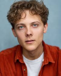 Alex (@alex_ansdell)