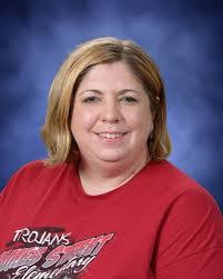 Amber Mitcheltree's Instagram, Twitter & Facebook