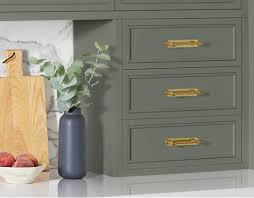 Add an air of sophistication to your new kitchen design by including decorative backplates to your cabinet hardware.providing a more finished look, manzoni cabinet backplates are designed to complement any style of cabinet hardware. Three Things To Know Before You Buy Cabinet Hardware