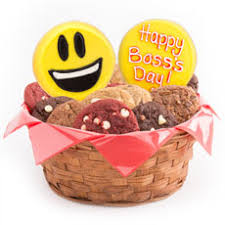 Suitable for both male and female boss, these small token of appreciation are the perfect gifts for every boss. Boss S Day Gifts Boss S Day Gift Ideas Cookies By Design