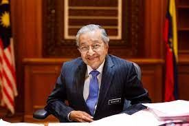 Mahathir bin mohamad was born on 20 december 1925 in alor setar, kedah. Tun Dr Mahathir Is The Most Admired Man In Malaysia According To Study News Rojak Daily