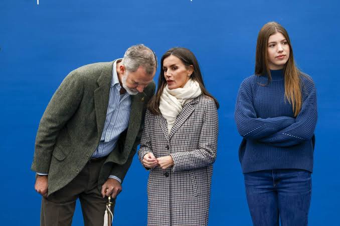 Felipe y Letizia humillan a Sofía en el comunicado oficial de su  graduación: una palabra