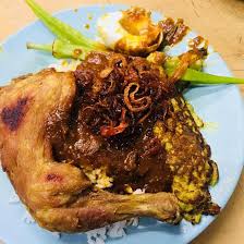 The rice for a nasi kandar dish is often placed in a wooden container about three feet high, giving it a distinctive aroma. Nasi Kandar Beratur Penang Island Restaurant Reviews Photos Tripadvisor