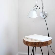 Un comodino di ikea, uno dei modelli più economici presenti sul mercato, costa circa 50 euro. Cosa Usare Al Posto Del Comodino 7 Idee Con Il Fai Da Te Rebecca Mobili