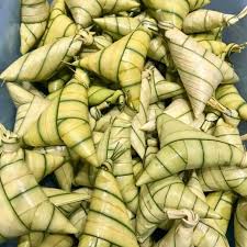 Hidangan orang melayu dikatakan mampu menghangatkan suasana di meja makan. Ketupat Palas Frozen Home Facebook