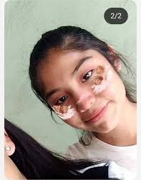 Danae Daniela Crespo Sosa tiene 18 años nació el 11 de mayo del 2006, tiene  un tatuaje en uno de los ante brazos que dice "Lia"... Solía frecuentar la  alcaldía Tláhuac, aunque