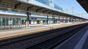 Bahnhof apotheke gesundheit rund um die uhr. Datei Aarau Bahnhof 2 Jpg Wikipedia