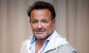 Dennis Knudsen kan sagtens leve med blot at sove fire timer om natten: ”Jeg  er ikke så påvirket af søvn”