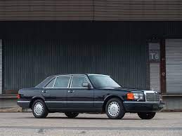 The Mercedes Benz W126 Is A Series Of Flagship Vehicles Produced Between 1979 And 1991 Previously Underappreciated These Cars Are Mercedes Benz Mercedes Benz