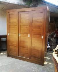 Lemari sliding 3 pintu merupakan produk unggulan furniture jepara. Lemari Sliding 3 Pintu Putushima Furniture