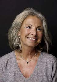 Woher wir das wissen, fragen sie? 40 Elegant Dekoration Oben Frisuren Fur 60 Jahrige Frauen Bobfrisuren Damenfrisuren Dekoration Elegant Fra Silberhaar Silberne Haarfarben Haartrends 2015